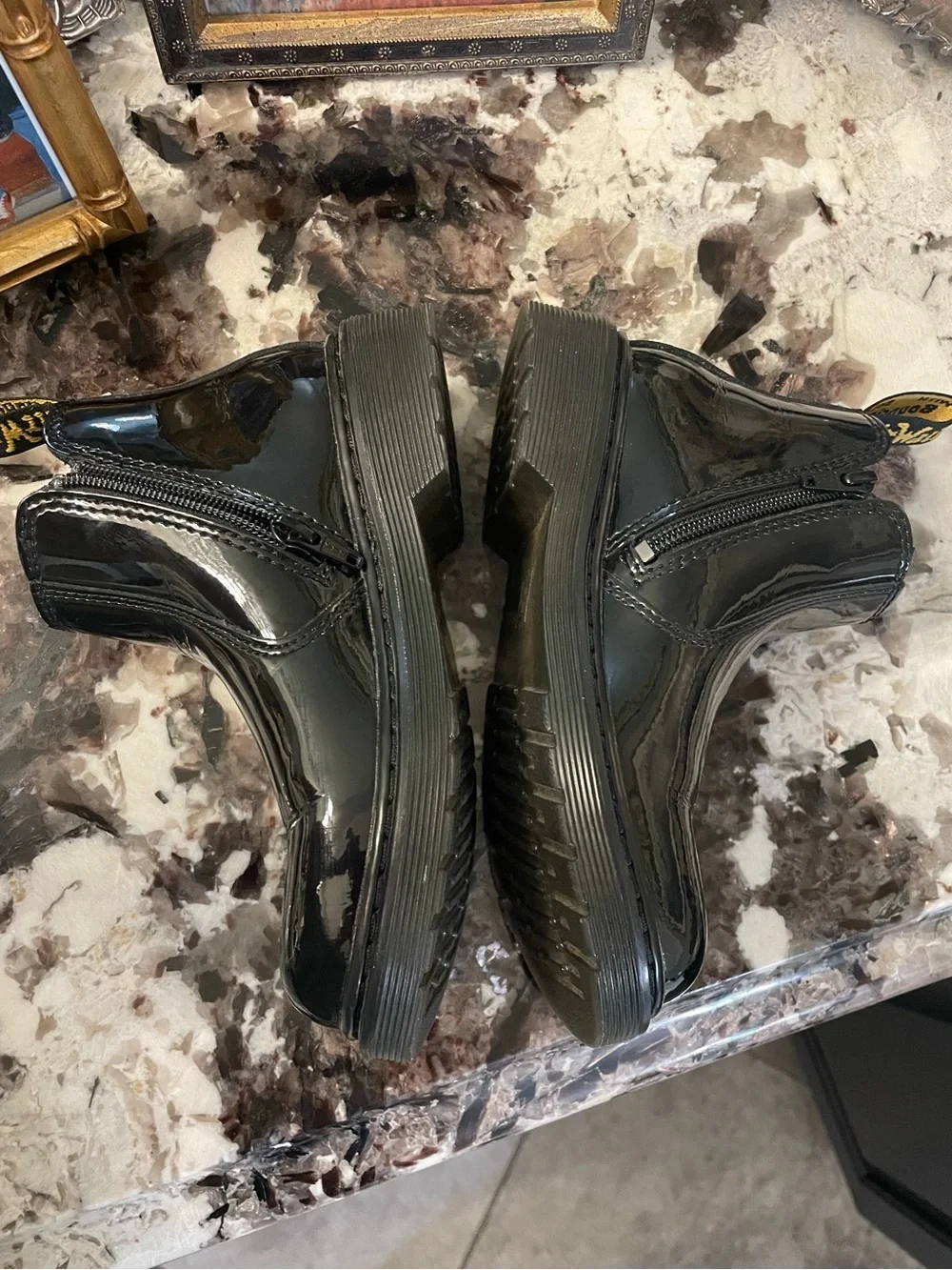 Dr. Martens Chelsea AirWair Kids 2976 Black Patent Leather Side Zip Kid’s Size 1